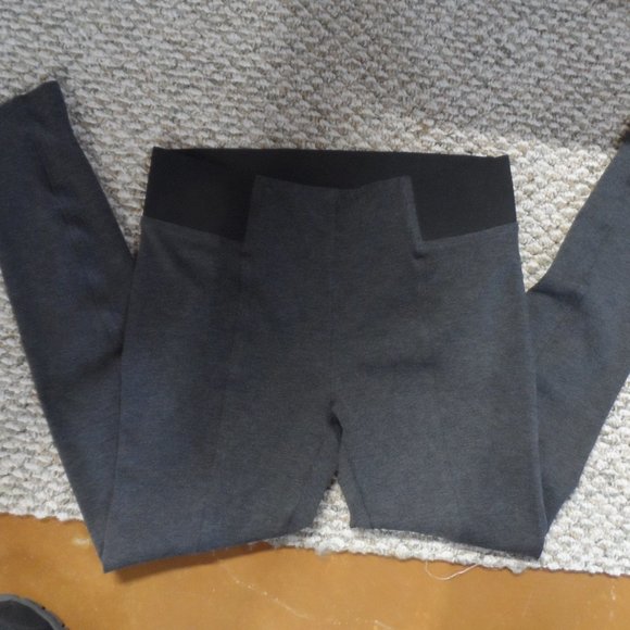 ANN TAYLOR GRAY PONTE SEAMED ELASTIC WAIST LEGGING- Size M - Picture 5 of 6